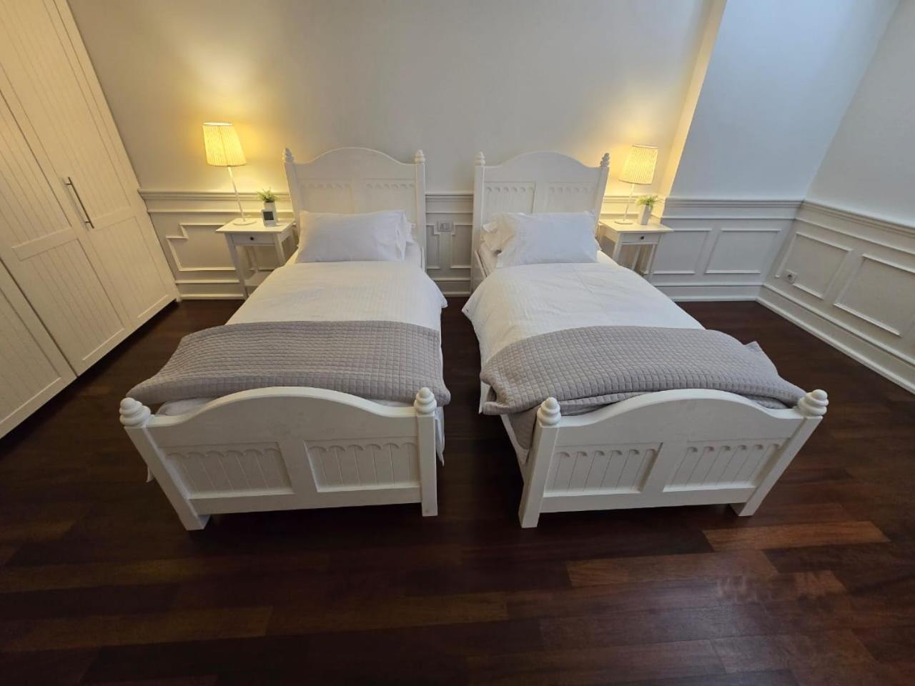 Lana Riverside Apartment Tirana Bagian luar foto